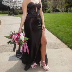 Sherri Hill Black Strapless Prom Dress